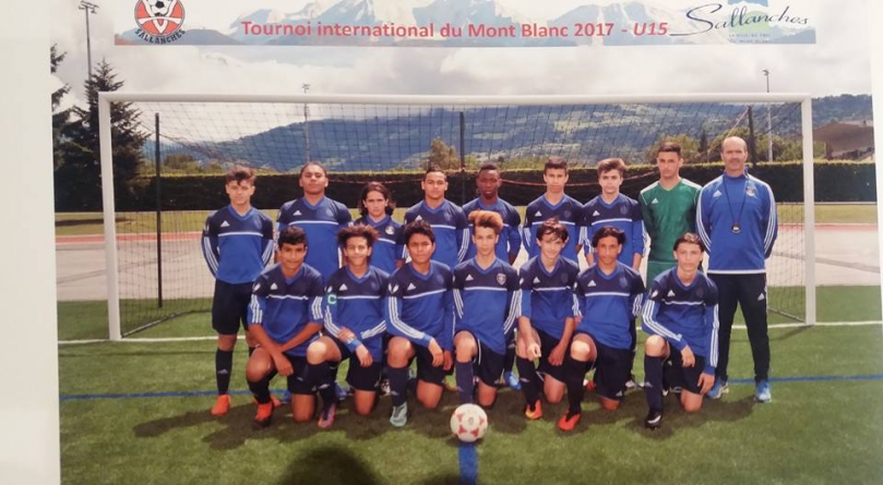 Les U15 de l’OC Eybens remportent le tournoi du Mont-Blanc